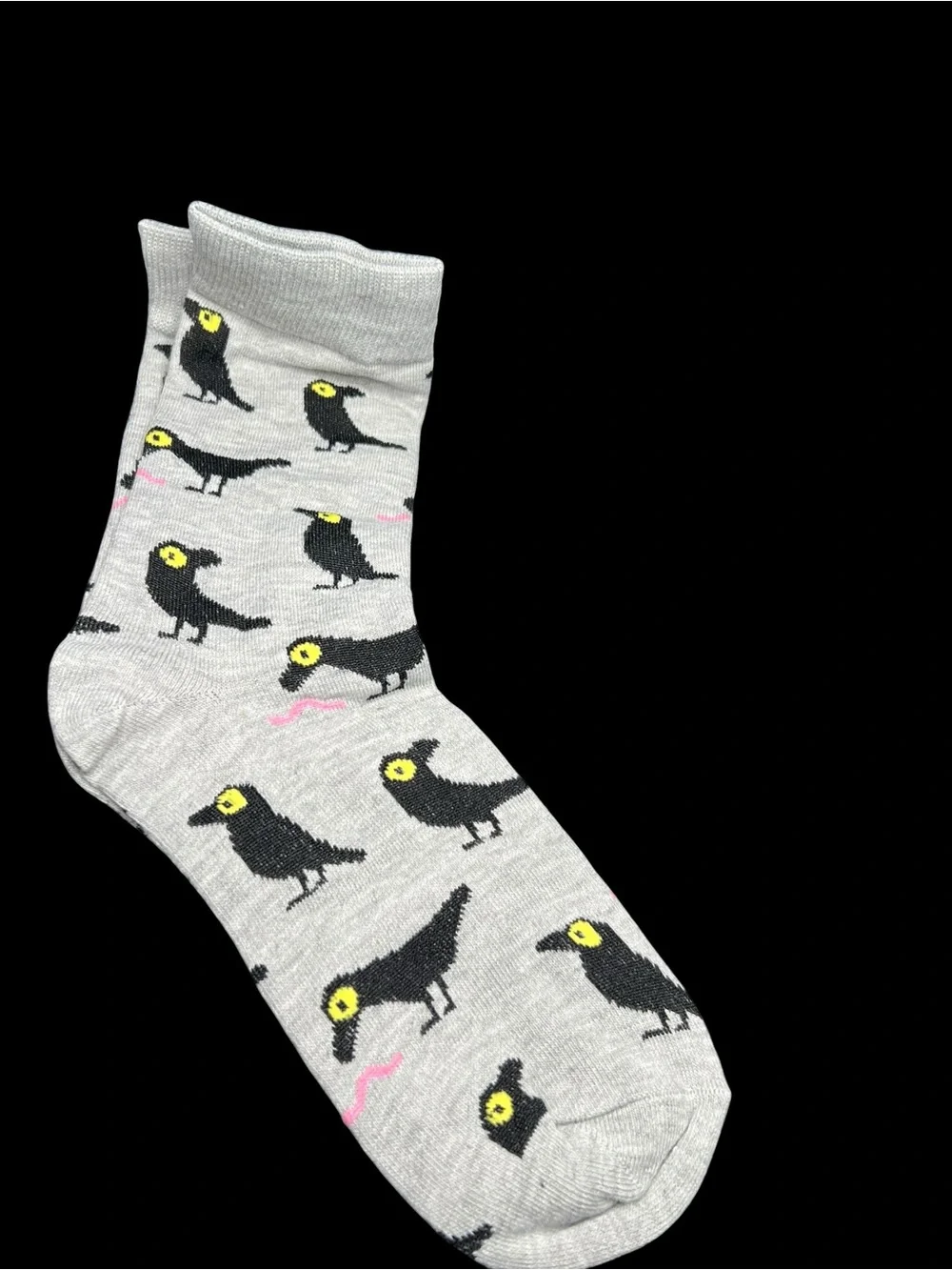 NWT Soft Gray Graphic Crew Socks - Repeating Black Bird Motif 🐦‍⬛